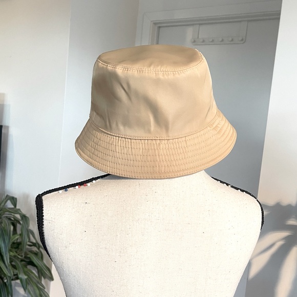 🆕 PRADA bucket hat nylon desert beige tan hat unisex men’s Medium women’s Lrg - Picture 6 of 13